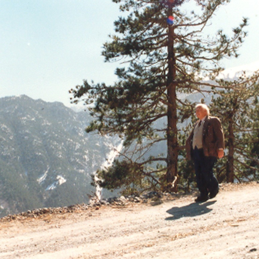 Ustinov on a mountain road during the shoot